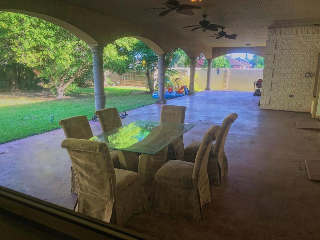 Brownsville Comfort 2 Bedroom 1 Bath , Spacious Kitchen And Outdoor Home Exteriör bild