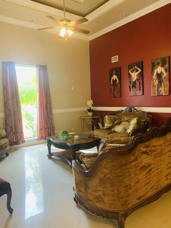 Brownsville Comfort 2 Bedroom 1 Bath , Spacious Kitchen And Outdoor Home Exteriör bild