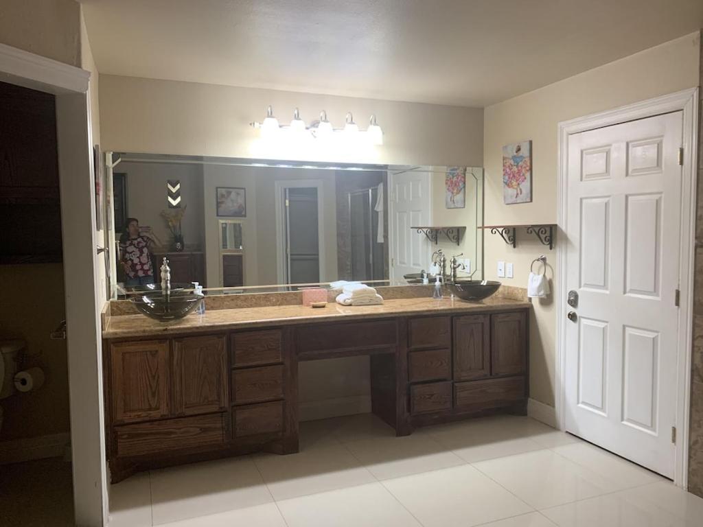Brownsville Comfort 2 Bedroom 1 Bath , Spacious Kitchen And Outdoor Home Exteriör bild