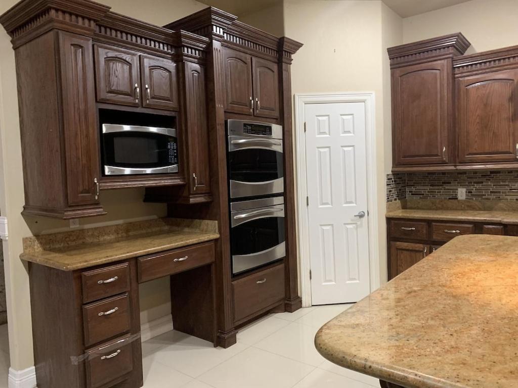 Brownsville Comfort 2 Bedroom 1 Bath , Spacious Kitchen And Outdoor Home Exteriör bild