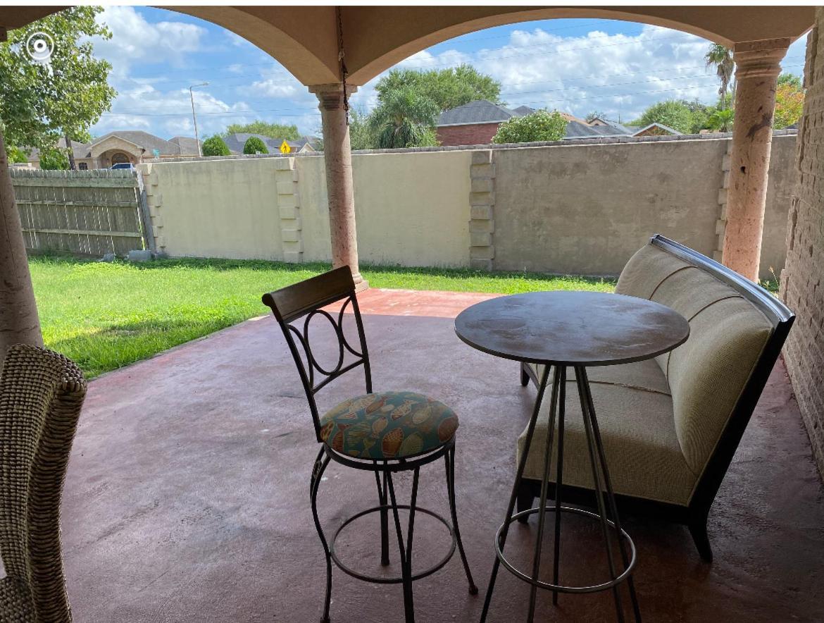Brownsville Comfort 2 Bedroom 1 Bath , Spacious Kitchen And Outdoor Home Exteriör bild