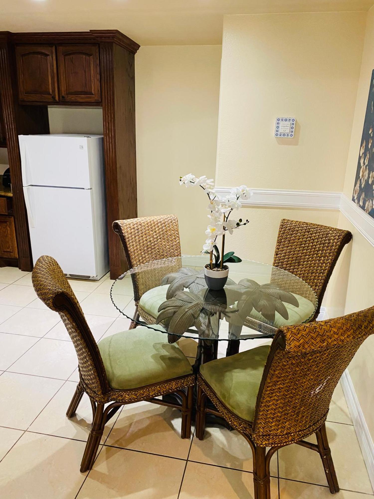 Brownsville Comfort 2 Bedroom 1 Bath , Spacious Kitchen And Outdoor Home Exteriör bild
